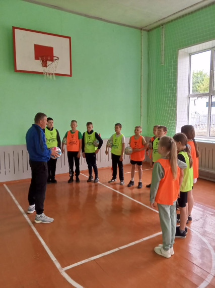 Футбол в школе.